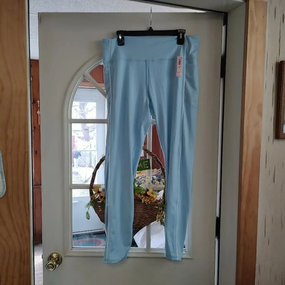 New Victoria's Secret Sport Light Blue Leggings Size Women's XL Long